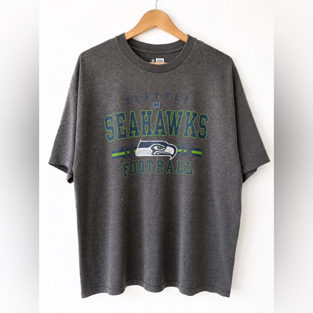 NFL Team Apparel Gray and Black Tag Shirt